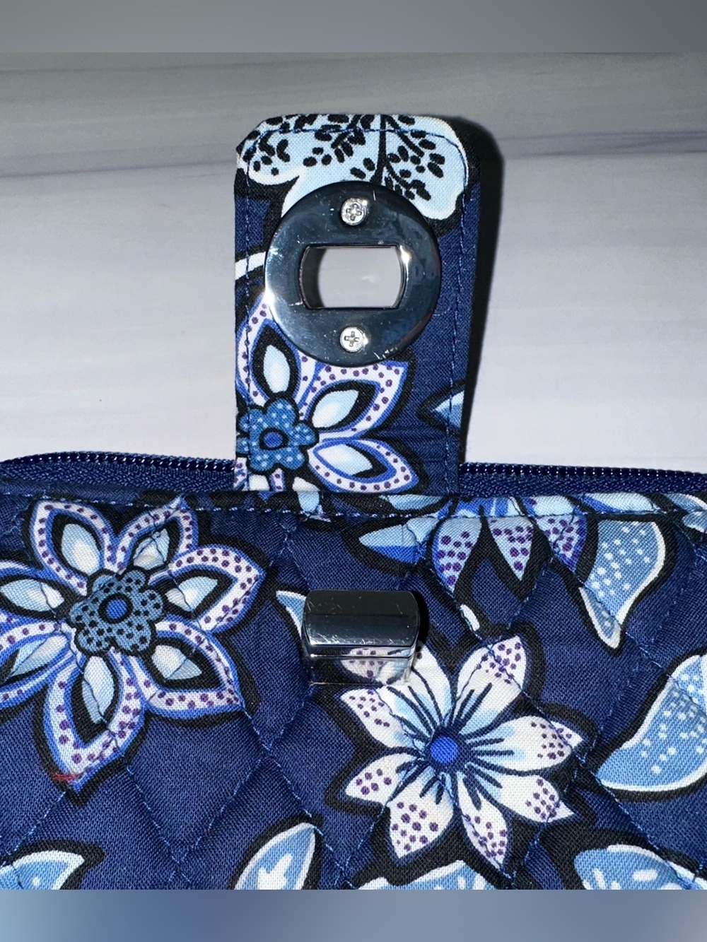 Vera Bradley Navy Floral Turn Lock wallet - NWOT - Picture 2 of 7